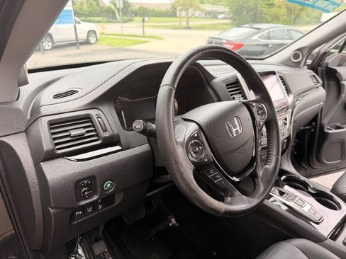 Used 2016 Honda Pilot Touring image 8