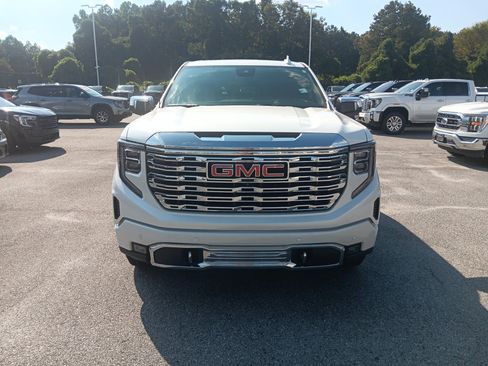 Used 2022 GMC Sierra 1500 Denali AWD/4WD image 9