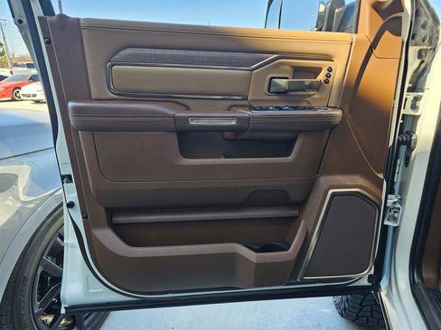 Used 2022 RAM 2500 Limited image 28