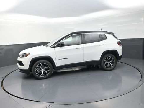 Used 2024 Jeep Compass Limited AWD/4WD image 48