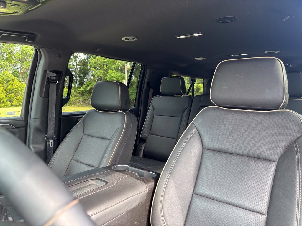 Used 2023 GMC Yukon XL SLT w/ SLT Luxury Package RWD image 14