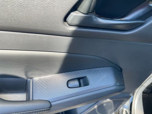 Used 2025 Nissan Altima 2.5 SV FWD image 18