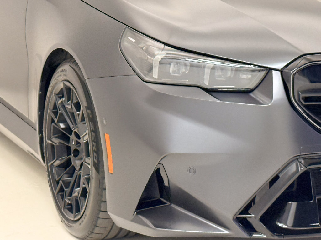 Used 2025 BMW M5 w/ Carbon Package AWD/4WD image 5