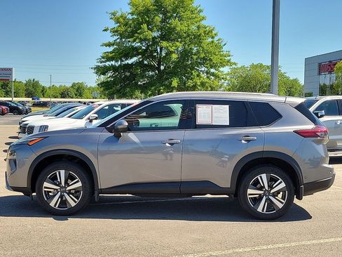 Used 2025 Nissan Rogue SL AWD/4WD image 3