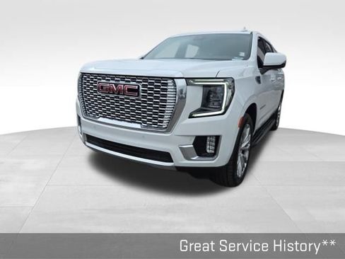 Used 2023 GMC Yukon XL Denali image 11