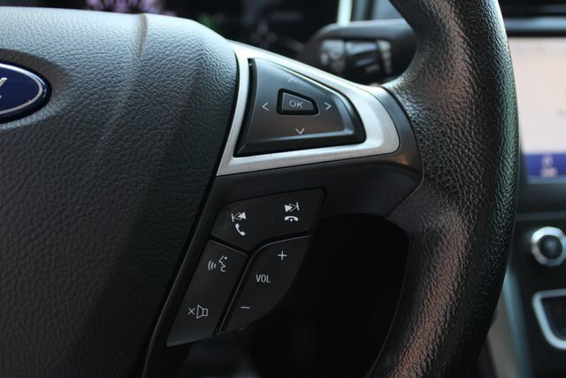 Used 2020 Ford Fusion SE FWD image 7