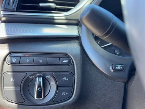 Used 2021 INFINITI QX50 Sensory image 28