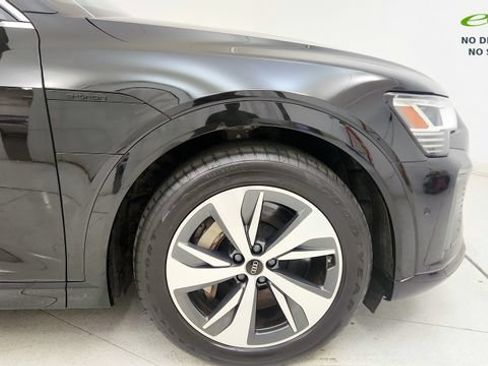 Used 2024 Audi Q8 e-tron Premium Plus w/ Premium Plus Package AWD/4WD image 21