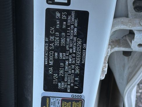 Used 2025 Kia K4 LXS image 28