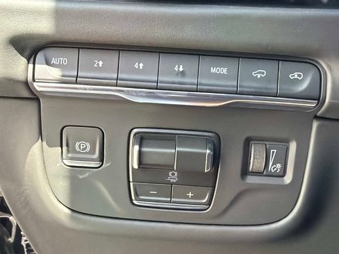 Used 2026 Cadillac Escalade ESV Platinum Sport w/ LPO, ONYX Package image 60