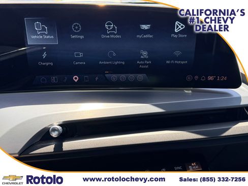 Used 2026 Cadillac Vistiq Platinum w/ LPO, Floor Liner Package AWD/4WD image 14