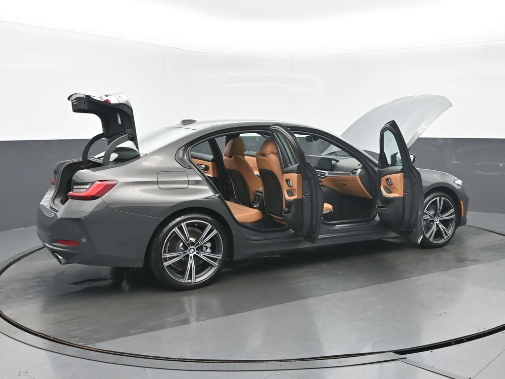 Used 2023 BMW 330i xDrive Sedan w/ Premium Package AWD/4WD image 39