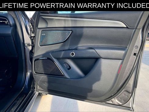 Used 2024 Maserati Grecale GT image 23