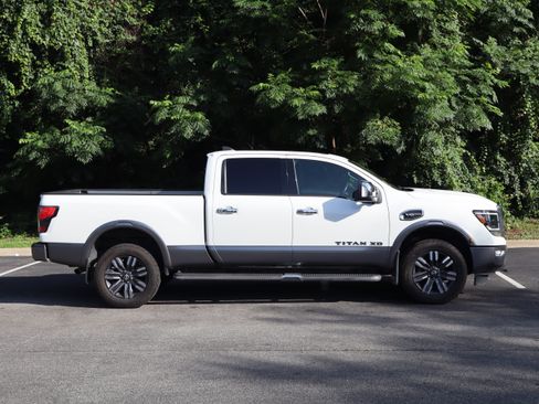 Used 2023 Nissan Titan Platinum Reserve w/ Moonroof Package AWD/4WD image 10