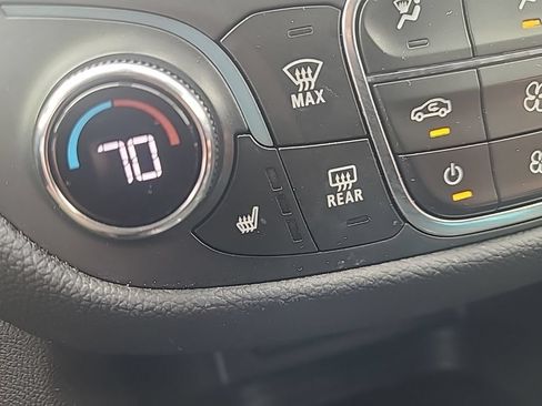 Used 2024 Chevrolet Equinox LT AWD/4WD image 25