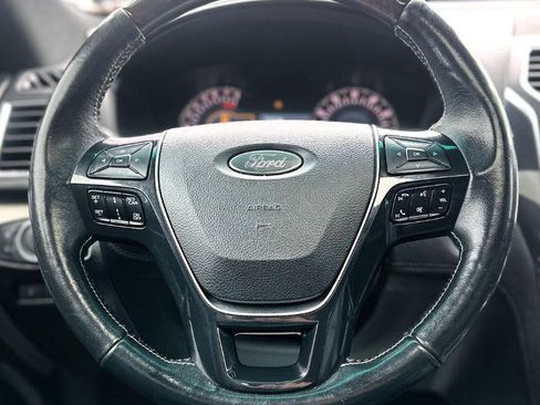 Used 2017 Ford Explorer Platinum AWD/4WD image 12