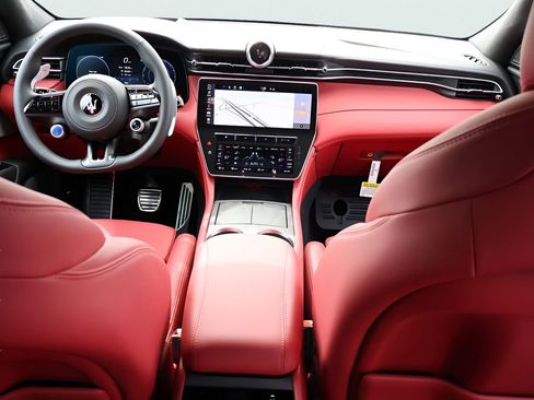 New 2026 Maserati Grecale Modena image 16