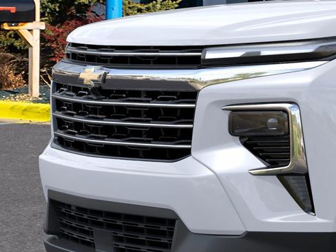 New 2025 Chevrolet Traverse LT w/ LPO, Floor Liner Package image 37