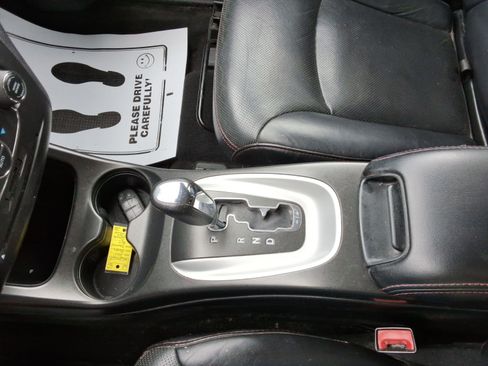 Used 2015 Dodge Journey R/T w/ Flexible Seating Group FWD image 17
