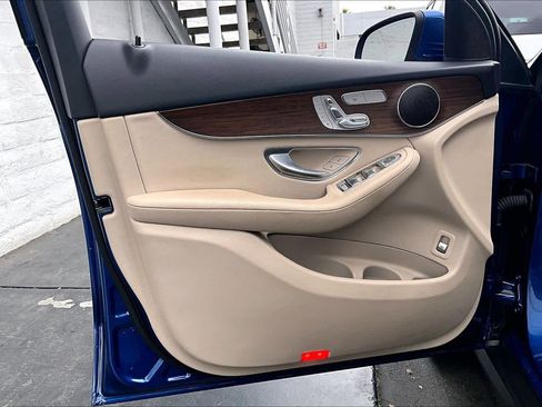 Used 2022 Mercedes-Benz GLC 300 image 22