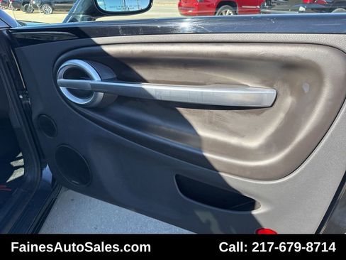 Used 2005 Chevrolet SSR w/ Preferred Equipment Group image 86