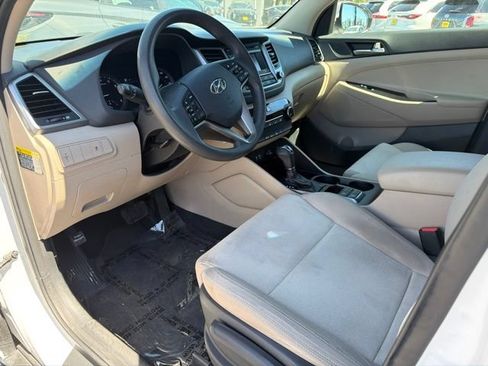 Used 2018 Hyundai Tucson SE AWD/4WD image 18