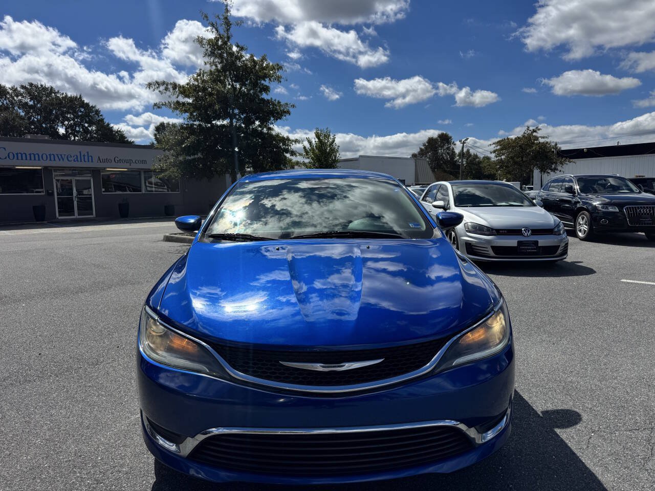 Used 2016 Chrysler 200 Limited FWD image 2