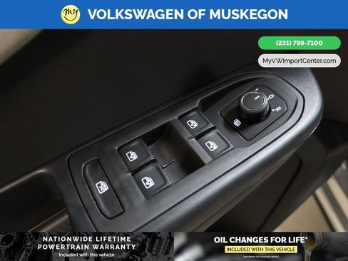 New 2026 Volkswagen Taos SE image 11