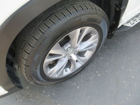 Used 2015 Toyota Highlander XLE AWD/4WD image 13