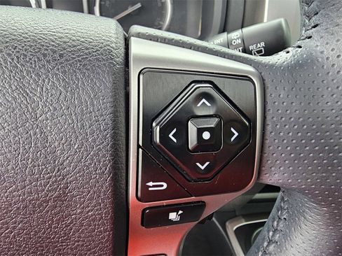 Used 2022 Toyota 4Runner Limited image 21