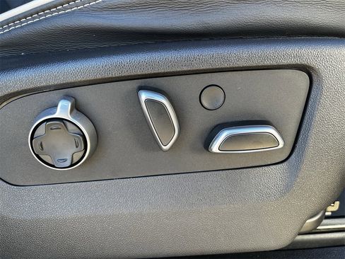 Used 2024 GMC Sierra 1500 AT4X image 27