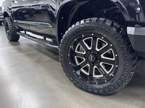 Used 2015 Toyota Tundra Platinum image 2