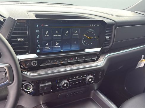 Used 2025 Chevrolet Silverado 2500 LTZ w/ LTZ Premium Package image 37