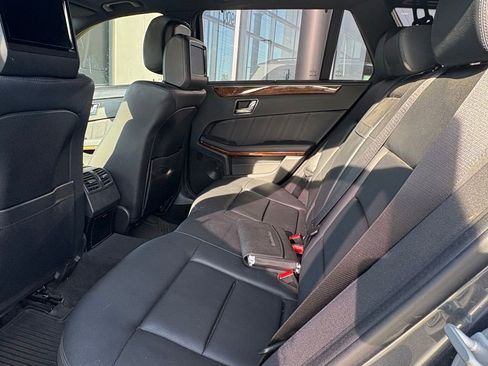 Used 2011 Mercedes-Benz E 350 4MATIC Wagon image 9
