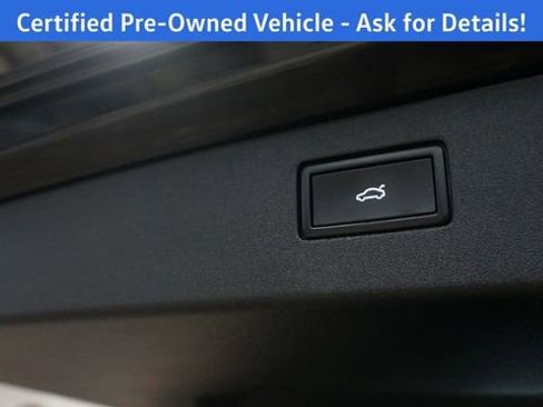 Certified 2025 Volkswagen Tiguan SE w/ Panoramic Sunroof Package image 46