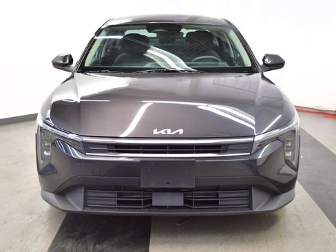 Used 2025 Kia K4 FWD image 3