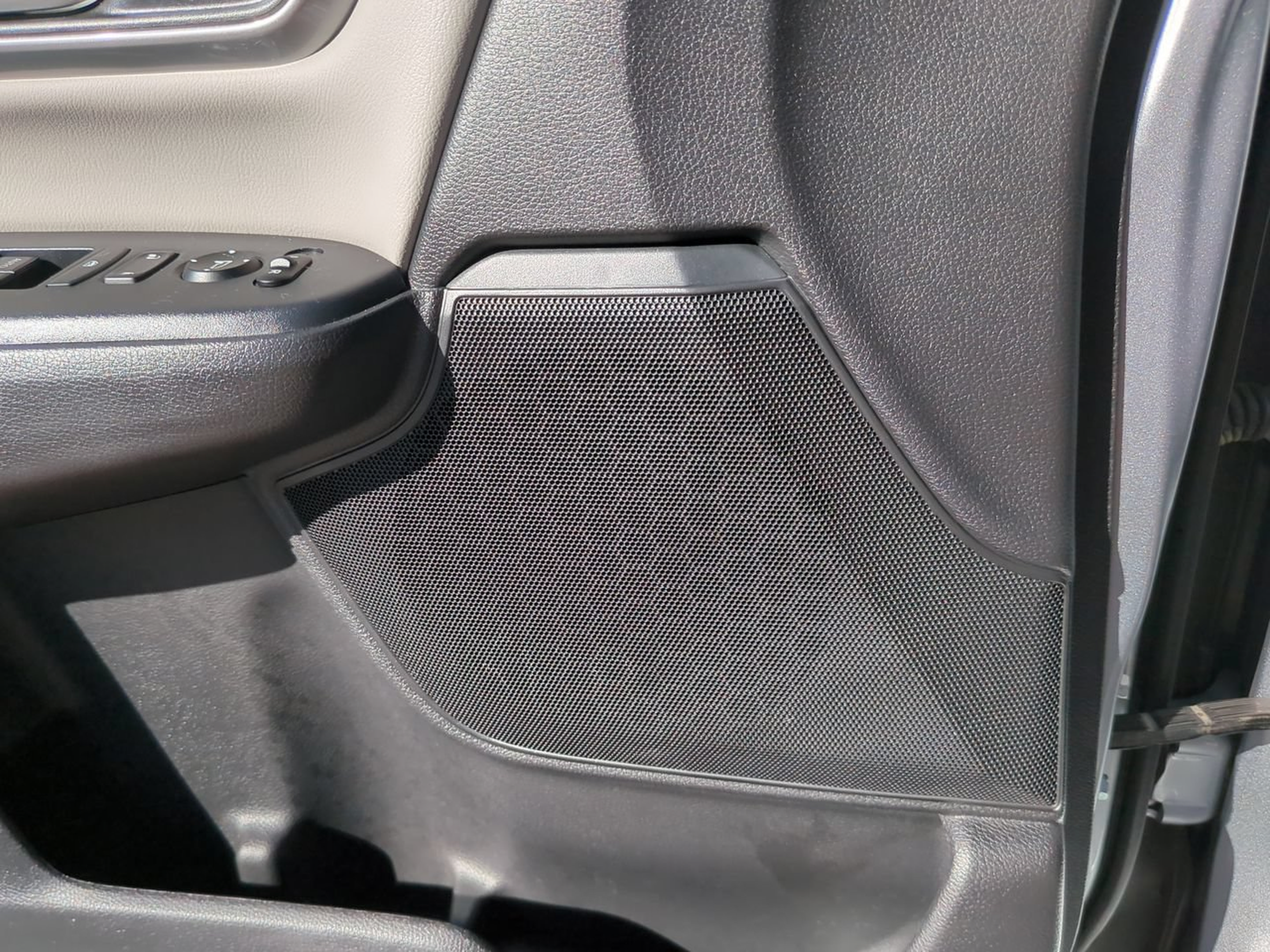 Used 2018 Honda CR-V Touring image 26