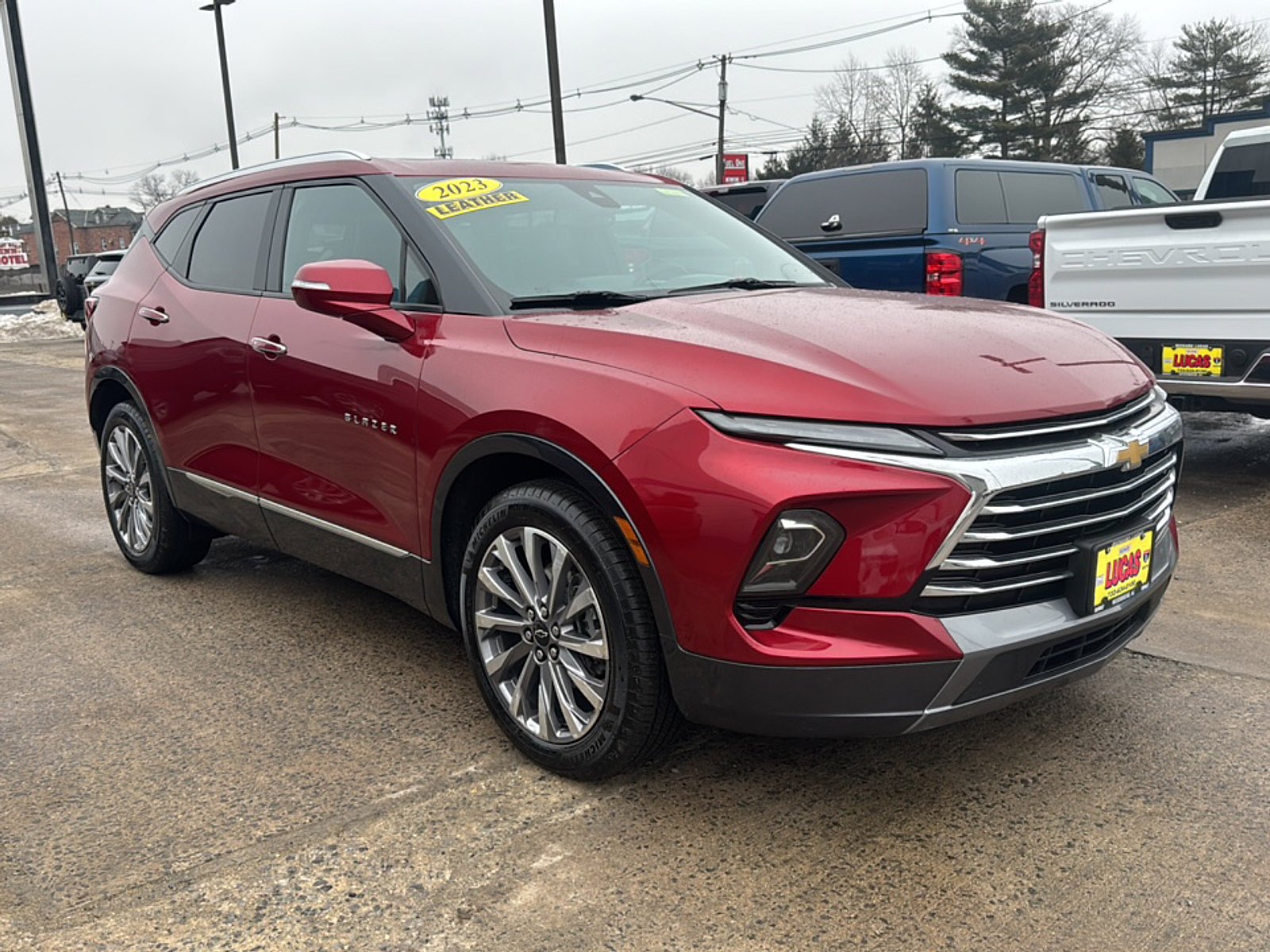 Certified 2023 Chevrolet Blazer Premier w/ Enhanced Convenience Package AWD/4WD image 4