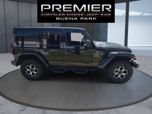 Used 2021 Jeep Wrangler Unlimited Rubicon w/ Safety Group AWD/4WD image 9