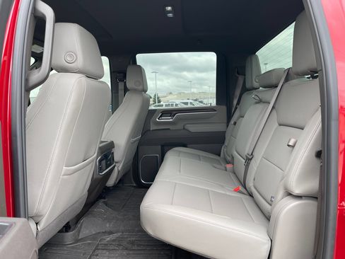 Used 2025 GMC Sierra 2500 SLT AWD/4WD image 14