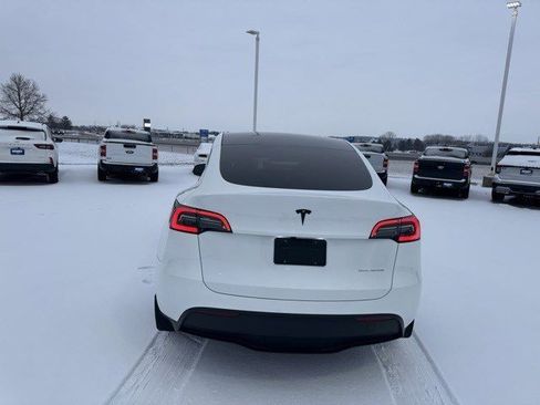 Used 2025 Tesla Model Y Long Range image 7