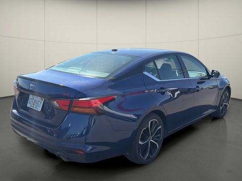 Used 2024 Nissan Altima 2.5 SR FWD image 7