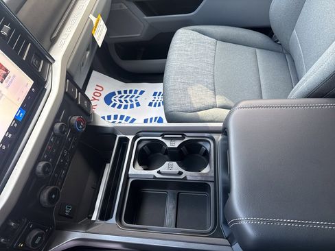 New 2026 Ford F250 XLT w/ XLT Premium Package image 39
