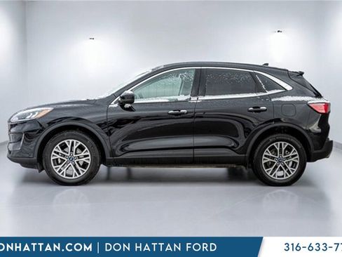 Used 2022 Ford Escape SEL image 2