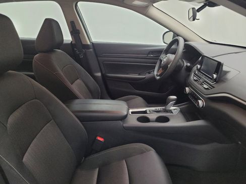 Used 2024 Nissan Altima 2.5 S FWD image 21