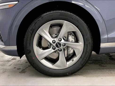 New 2026 Genesis GV70 2.5T Select AWD/4WD image 15