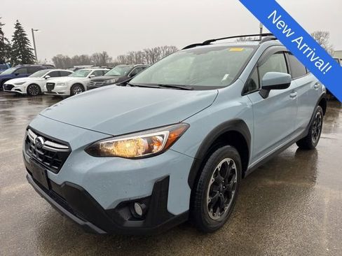 Used 2022 Subaru Crosstrek 2.0i Premium w/ Moonroof Package image 3