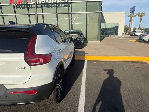 Used 2019 Volvo XC40 T5 R-Design AWD/4WD image 5
