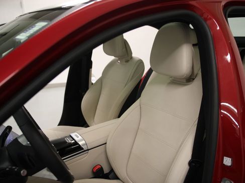 Certified 2025 Mercedes-Benz C 300 4MATIC Sedan image 14