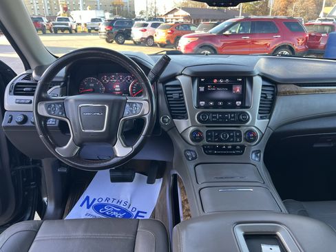 Used 2015 GMC Yukon Denali w/ Touring Package image 25